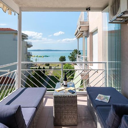 Lakeside Family Apartment Siofok Exterior photo