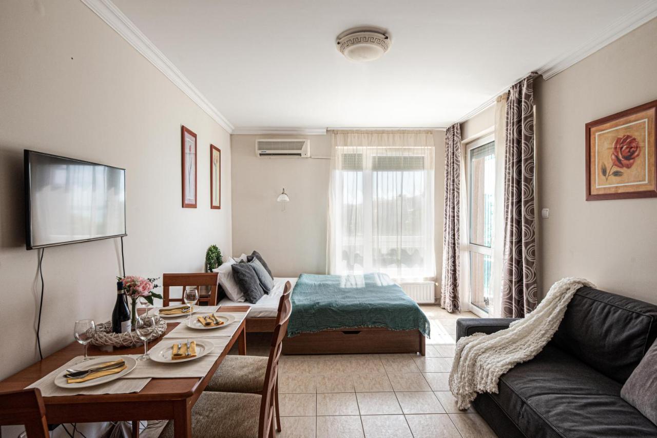 Lakeside Family Apartment Siofok Exterior photo